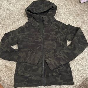 EUC Lululemon jacket